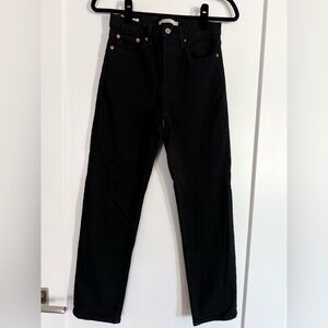 Levi’s Wedgie Straight Ankle - Black 
Size: 25
High Rise: 10 7/8
Inseam: 26”